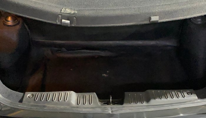 2020 Tata ALTROZ XT PETROL, Petrol, Manual, 39,336 km, Boot Inside