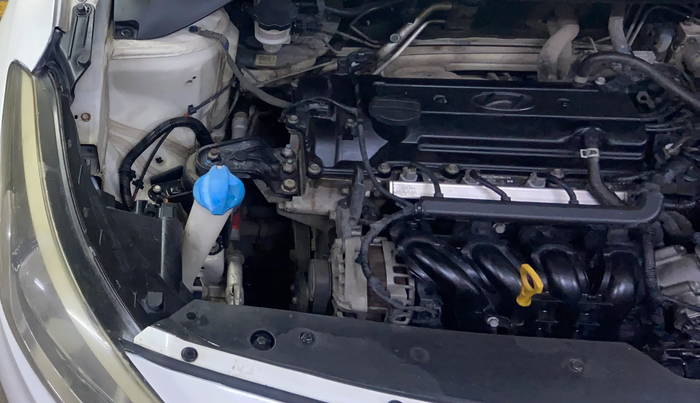 2017 Hyundai Elite i20 ASTA 1.2 DUAL TONE, Petrol, Manual, 1,23,384 km, Engine View - Right