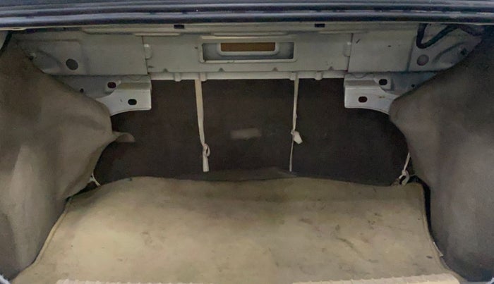 2015 Ford Figo Aspire AMBIENTE 1.5 DIESEL, Diesel, Manual, 92,023 km, Boot Inside