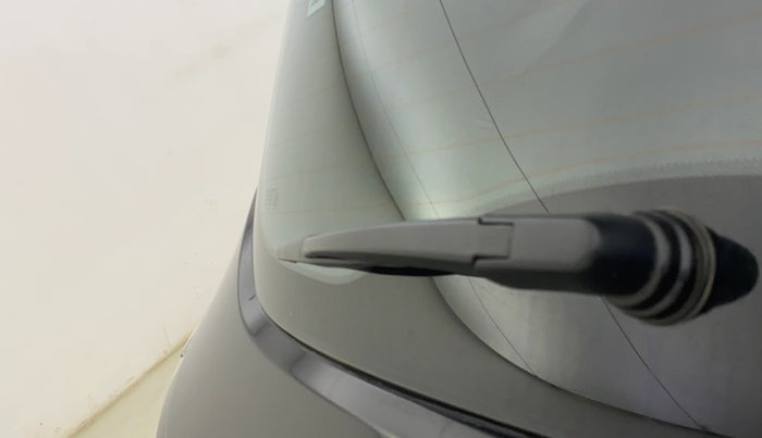 2021 Tata Harrier XZA PLUS 2.0L, Diesel, Automatic, 98,669 km, Rear Wiper