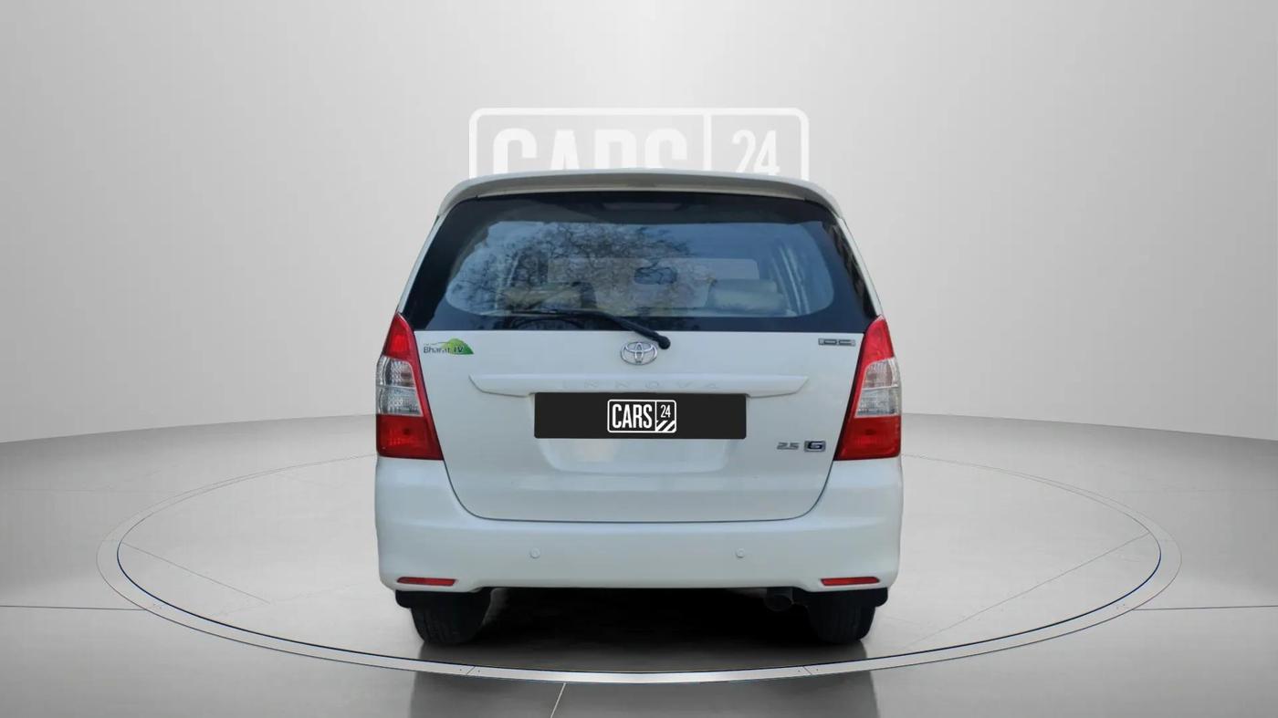 2013 Toyota Innova 2.5 GX 7 STR, Diesel, Manual, 85,416 km, Back/Rear