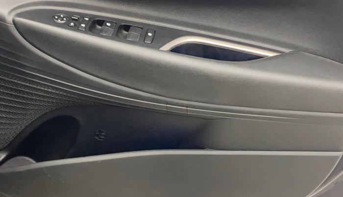 2021 Hyundai NEW I20 ASTA (O) 1.5 CRDI MT, Diesel, Manual, 89,972 km, Driver Side Door Panels Control