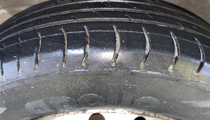 2016 Maruti Wagon R 1.0 LXI CNG, CNG, Manual, 67,609 km, Left Front Tyre Tread