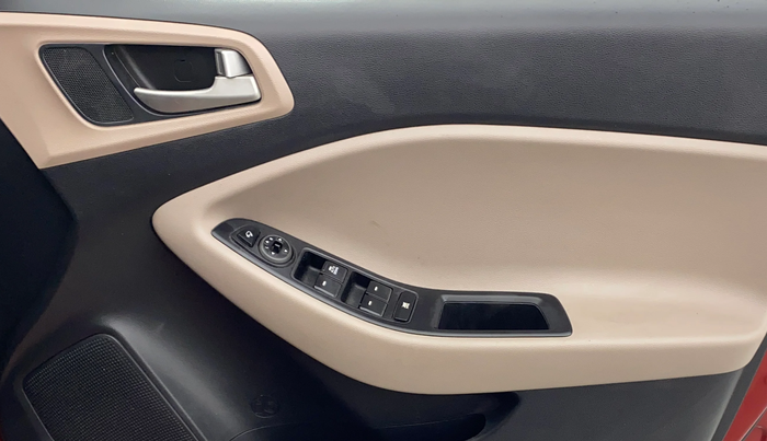 2020 Hyundai Elite i20 SPORTZ PLUS 1.2, Petrol, Manual, 68,329 km, Driver Side Door Panels Control