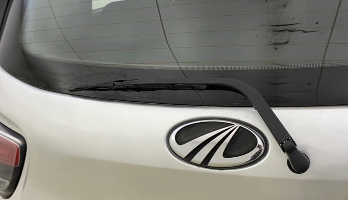 2017 Mahindra KUV 100 NXT K8 P 6 STR, Petrol, Manual, 23,027 km, Rear Wiper