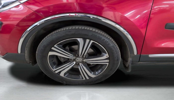 2021 MG ASTOR SAVVY 1.5 CVT S RED, Petrol, Automatic, 54,693 km, Left Front Wheel