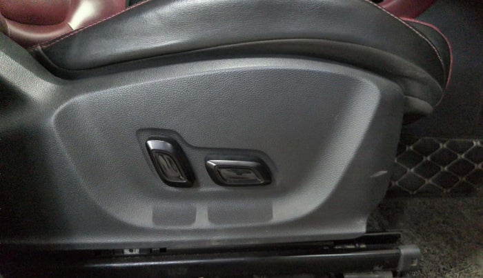 2021 MG ASTOR SAVVY 1.5 CVT S RED, Petrol, Automatic, 54,693 km, Driver Side Adjustment Panel