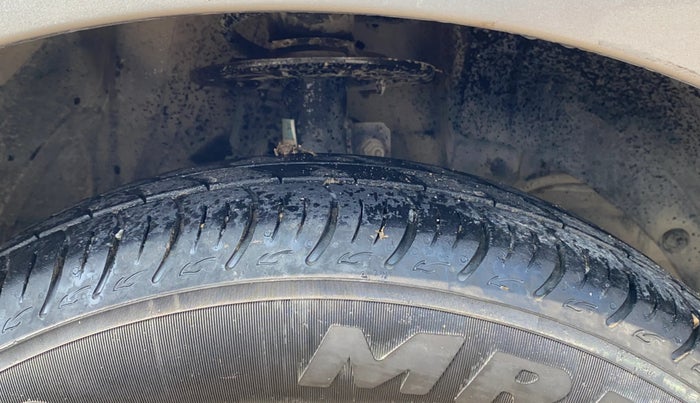 2020 Maruti Baleno DELTA PETROL 1.2, Petrol, Manual, 66,304 km, Right Front Tyre Tread