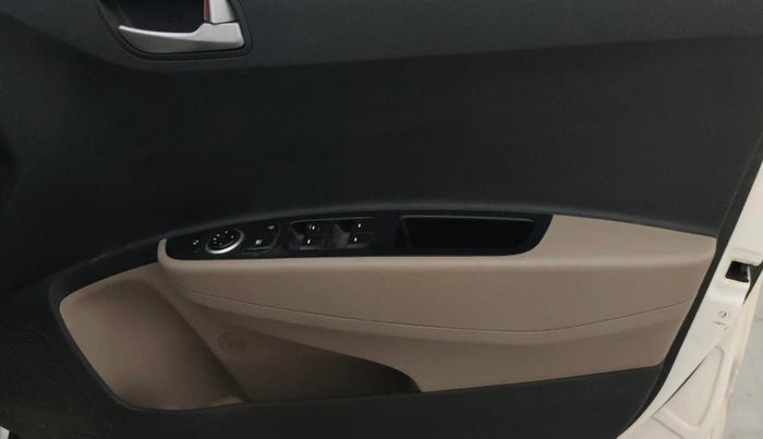 2014 Hyundai Xcent SX 1.2 (O), Petrol, Manual, 1,08,074 km, Driver Side Door Panels Control