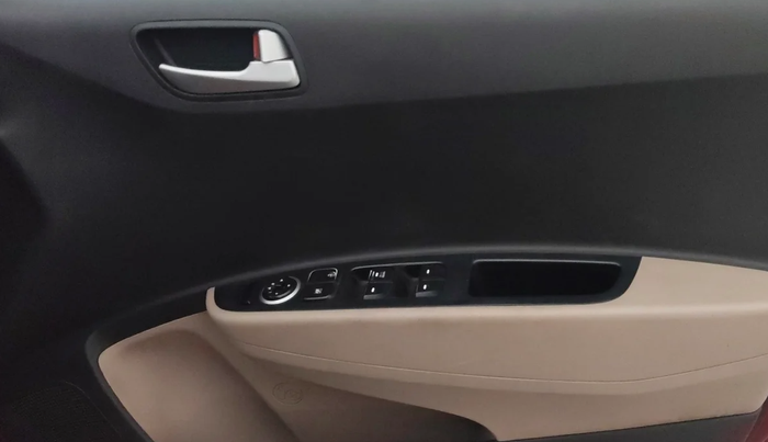 2015 Hyundai Grand i10 SPORTZ 1.2 KAPPA VTVT, Petrol, Manual, 83,156 km, Driver Side Door Panels Control