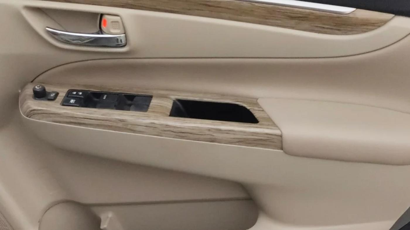 2021 Maruti Ciaz ALPHA 1.5 SHVS PETROL, Petrol, Manual, 61,614 km, Driver Side Door Panels Control