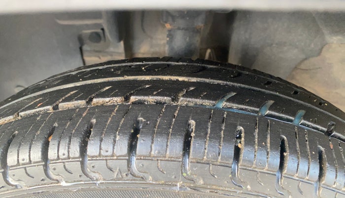 2019 Renault Kwid RXT 1.0 (O), Petrol, Manual, 25,442 km, Left Front Tyre Tread