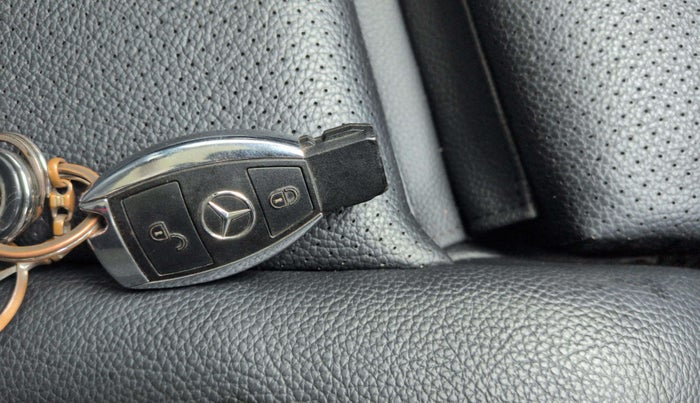 2019 Mercedes Benz GLC CLASS 220 D 4 MATIC, Diesel, Automatic, 21,499 km, Key Close Up