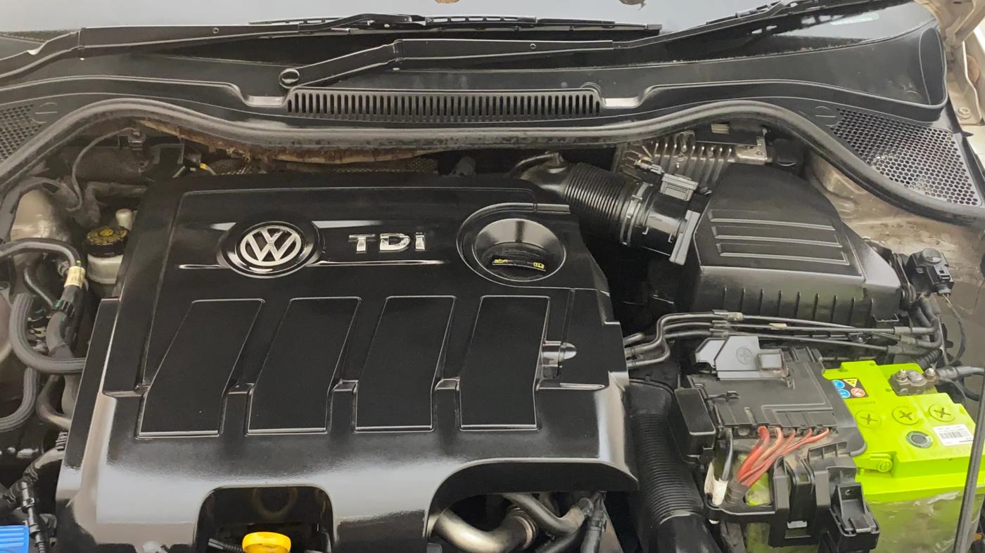 2018 Volkswagen Ameo TRENDLINE 1.5L, Diesel, Manual, 1,17,481 km, Engine View