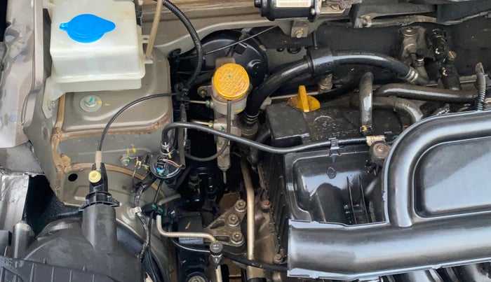 2018 Renault Kwid RXT 1.0 AMT, Petrol, Automatic, 30,142 km, Engine View - Right