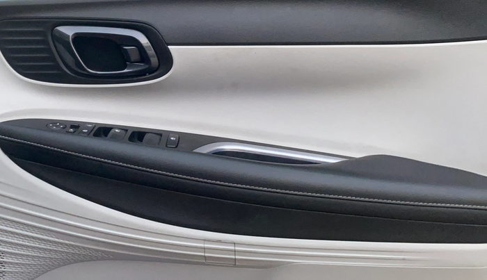 2023 Hyundai NEW I20 ASTA (O) 1.2 AT, Petrol, Automatic, 11,236 km, Driver Side Door Panels Control