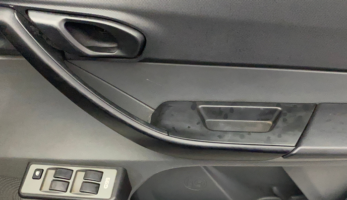 2019 Tata TIGOR XE PETROL, Petrol, Manual, 1,31,789 km, Driver Side Door Panels Control