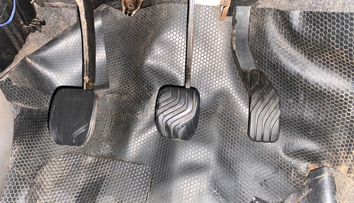 2016 Datsun Redi Go S, Petrol, Manual, 76,276 km, Pedals