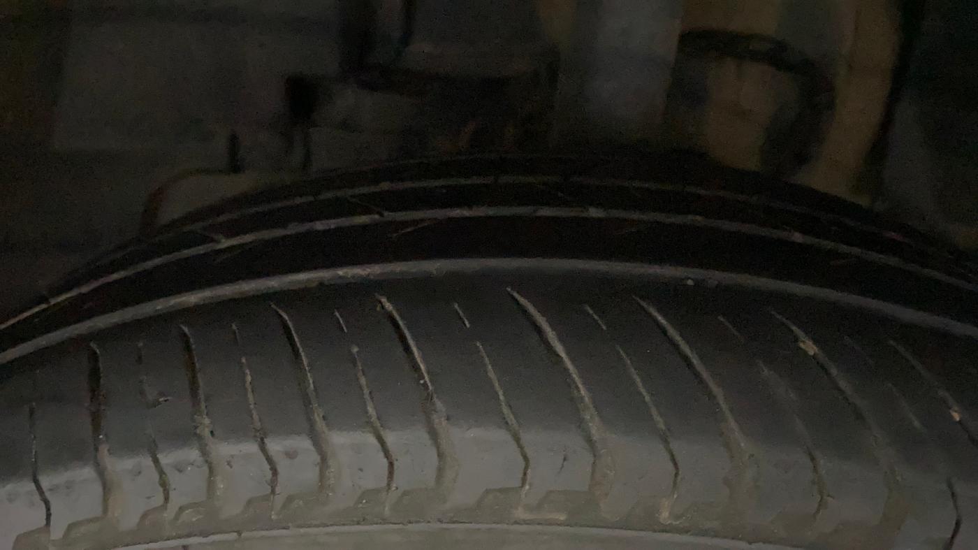 2019 Tata NEXON XM PETROL, Petrol, Manual, 55,684 km, Left Front Tyre Tread