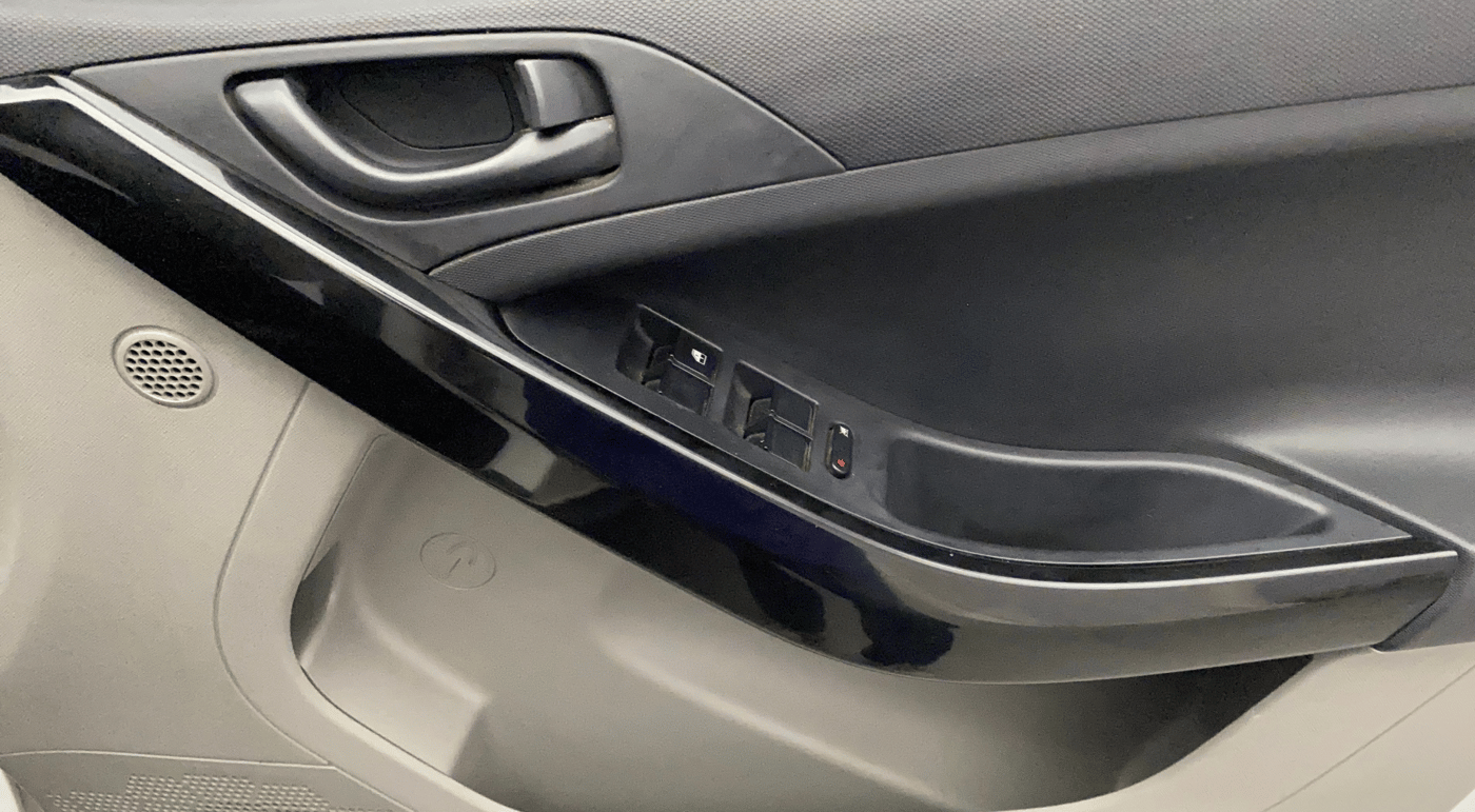2019 Tata NEXON XM PETROL, Petrol, Manual, 55,684 km, Driver Side Door Panels Control