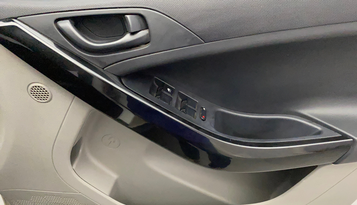 2019 Tata NEXON XM PETROL, Petrol, Manual, 55,684 km, Driver Side Door Panels Control
