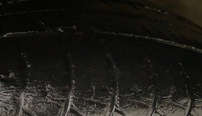 2016 Maruti Celerio VXI AMT, Petrol, Automatic, 35,668 km, Left Front Tyre Tread