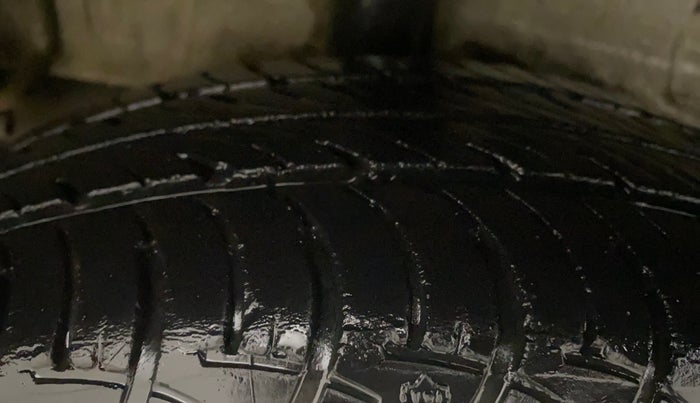 2016 Maruti Celerio VXI AMT, Petrol, Automatic, 35,668 km, Right Rear Tyre Tread