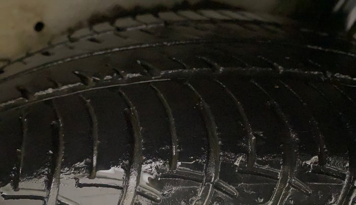 2016 Maruti Celerio VXI AMT, Petrol, Automatic, 35,668 km, Left Rear Tyre Tread