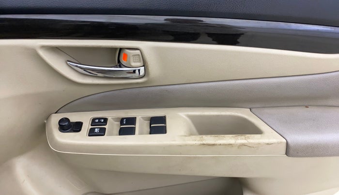 2015 Maruti Ciaz ZDI SHVS, Diesel, Manual, 80,109 km, Driver Side Door Panels Control