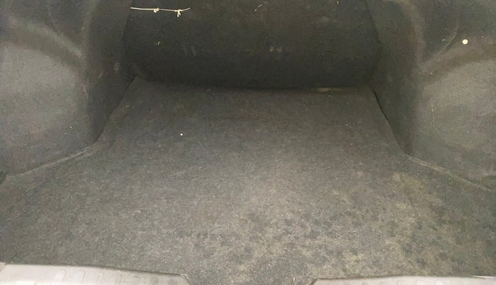 2015 Maruti Ciaz ZDI SHVS, Diesel, Manual, 80,109 km, Boot Inside