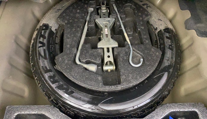 2015 Maruti Ciaz ZDI SHVS, Diesel, Manual, 80,109 km, Spare Tyre