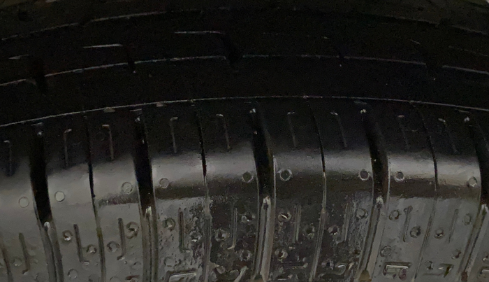 2014 Maruti Wagon R 1.0 VXI, Petrol, Manual, 26,944 km, Right Front Tyre Tread