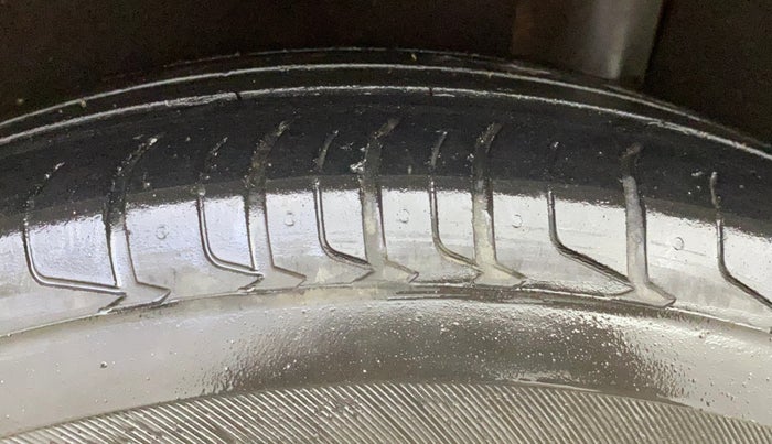 2014 Ford Ecosport TITANIUM 1.5L DIESEL (OPT), Diesel, Manual, 84,949 km, Left Rear Tyre Tread