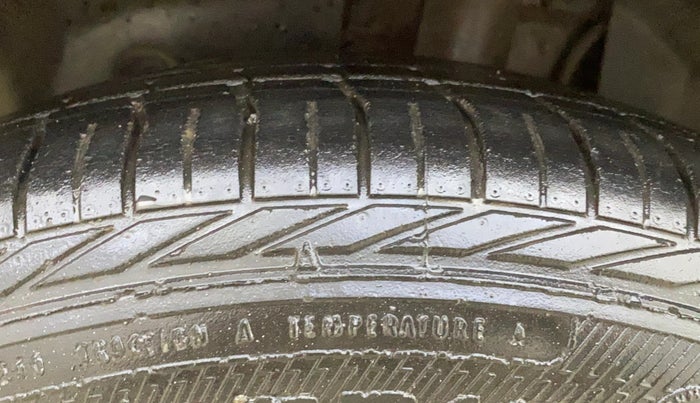 2014 Ford Ecosport TITANIUM 1.5L DIESEL (OPT), Diesel, Manual, 84,949 km, Left Front Tyre Tread