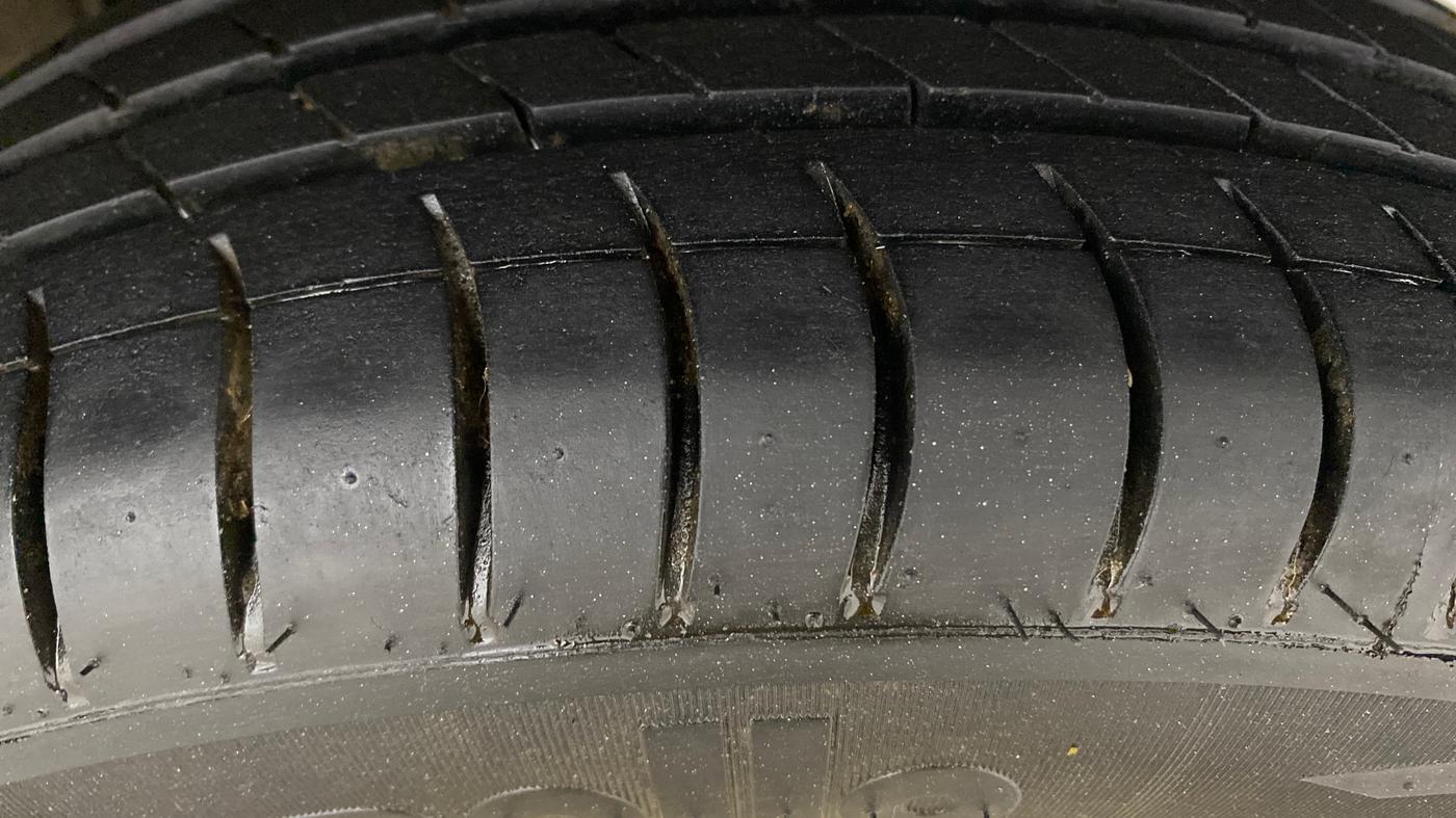 2013 Maruti Zen Estilo LXI, Petrol, Manual, 31,761 km, Left Rear Tyre Tread