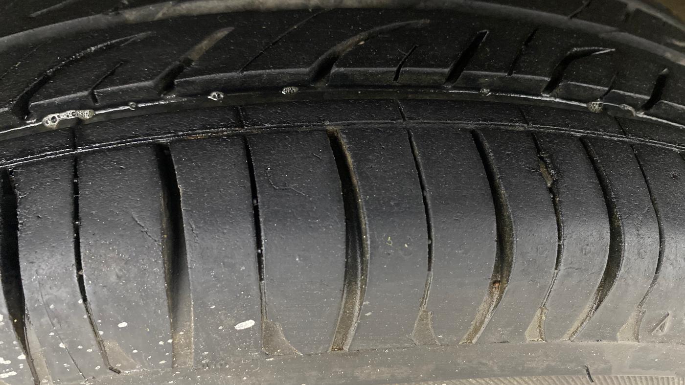 2013 Maruti Zen Estilo LXI, Petrol, Manual, 31,761 km, Right Rear Tyre Tread