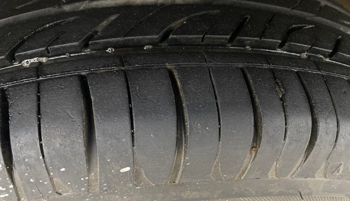 2013 Maruti Zen Estilo LXI, Petrol, Manual, 31,761 km, Right Rear Tyre Tread