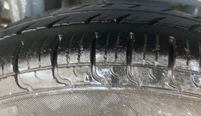2018 Maruti Alto 800 LXI, CNG, Manual, 61,328 km, Right Rear Tyre Tread