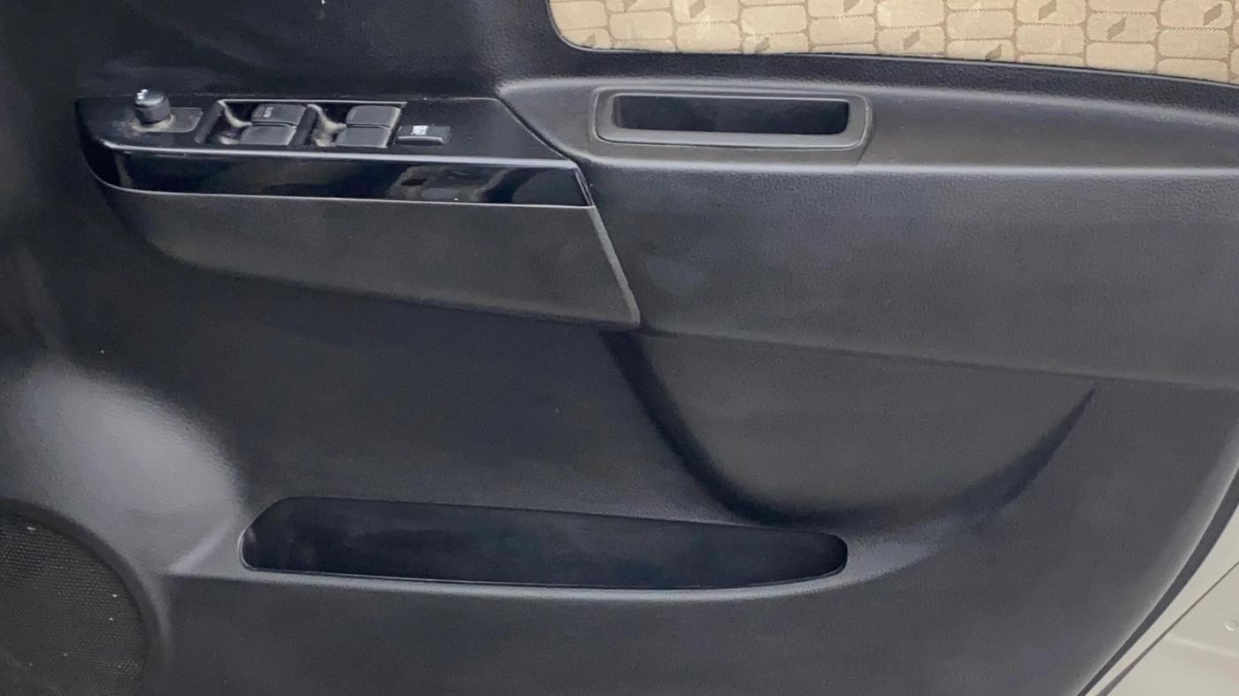2018 Maruti Wagon R 1.0 VXI, Petrol, Manual, 14,219 km, Driver Side Door Panels Control
