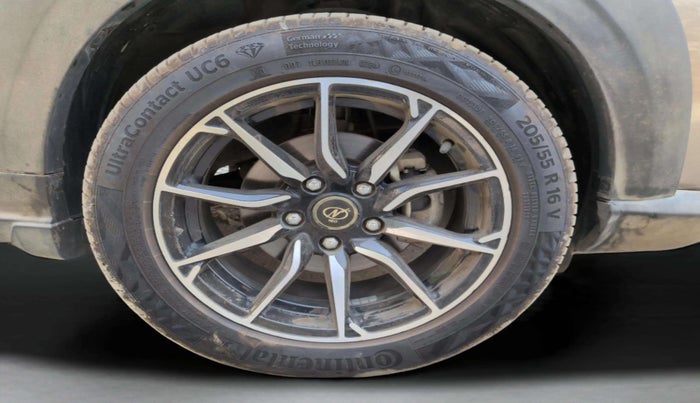 2019 Maruti XL6 ALPHA AT, Petrol, Automatic, 55,020 km, Right Front Wheel