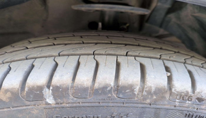 2019 Maruti XL6 ALPHA AT, Petrol, Automatic, 55,020 km, Left Rear Tyre Tread