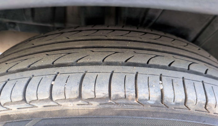 2019 Maruti XL6 ALPHA AT, Petrol, Automatic, 55,020 km, Right Rear Tyre Tread