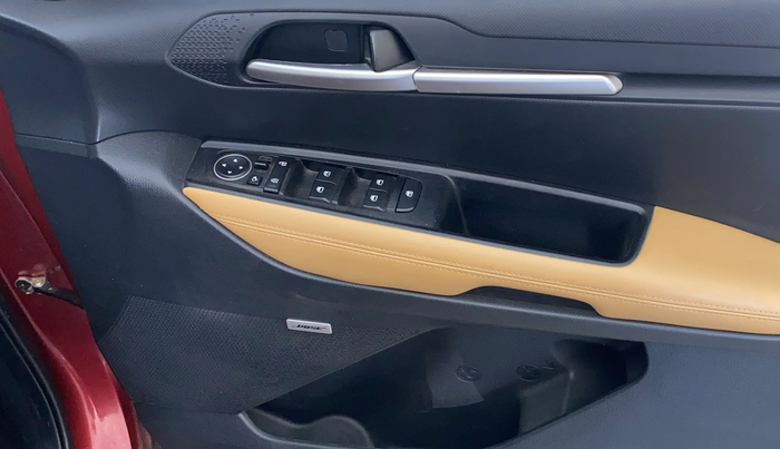 2024 KIA SONET HTX PLUS 1.5 DIESEL IMT, Diesel, Manual, 30,735 km, Driver Side Door Panels Control