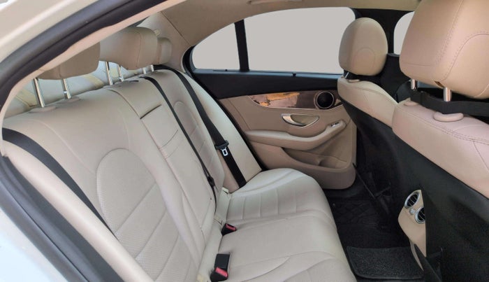 2014 Mercedes Benz C Class C 200 AVANTGARDE, Petrol, Automatic, 52,383 km, Right Side Rear Door Cabin