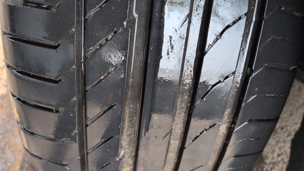 2014 Mercedes Benz C Class C 200 AVANTGARDE, Petrol, Automatic, 52,383 km, Right Rear Tyre Tread