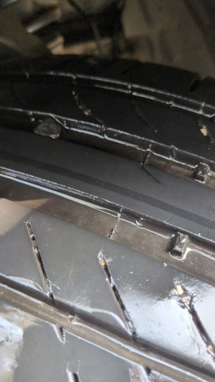 2014 Mercedes Benz C Class C 200 AVANTGARDE, Petrol, Automatic, 52,383 km, Right Front Tyre Tread