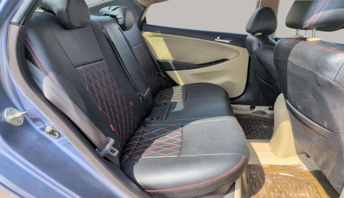 2014 Hyundai Verna FLUIDIC 1.6 CRDI SX, Diesel, Manual, 84,446 km, Right Side Rear Door Cabin