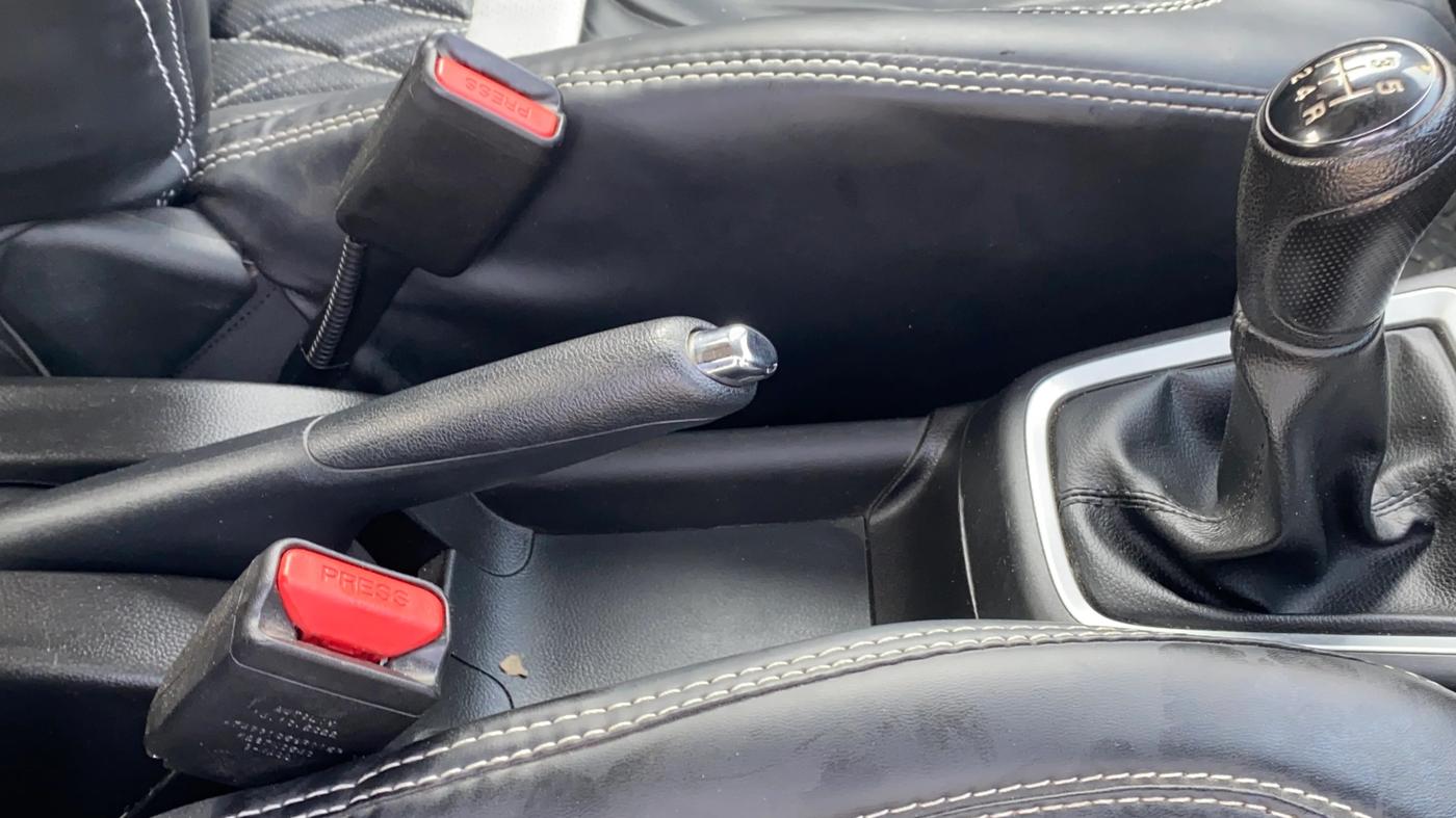 2023 Maruti Swift VXI, Petrol, Manual, 29,627 km, Gear Lever