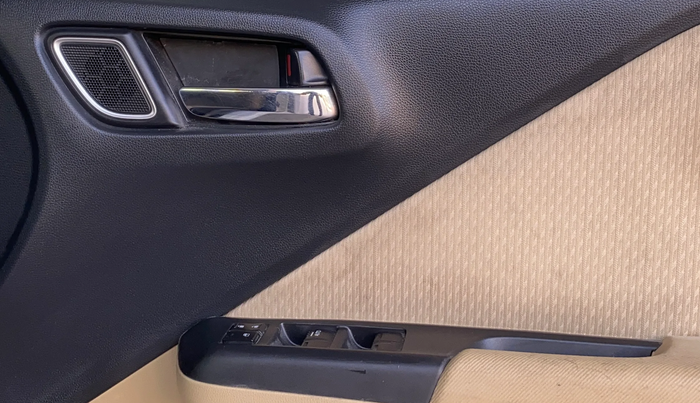 2017 Honda City 1.5L I-VTEC V MT, Petrol, Manual, 69,143 km, Driver Side Door Panels Control