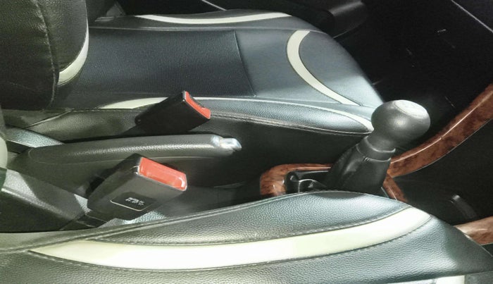 2017 Maruti Swift VDI, Diesel, Manual, 76,618 km, Gear Lever